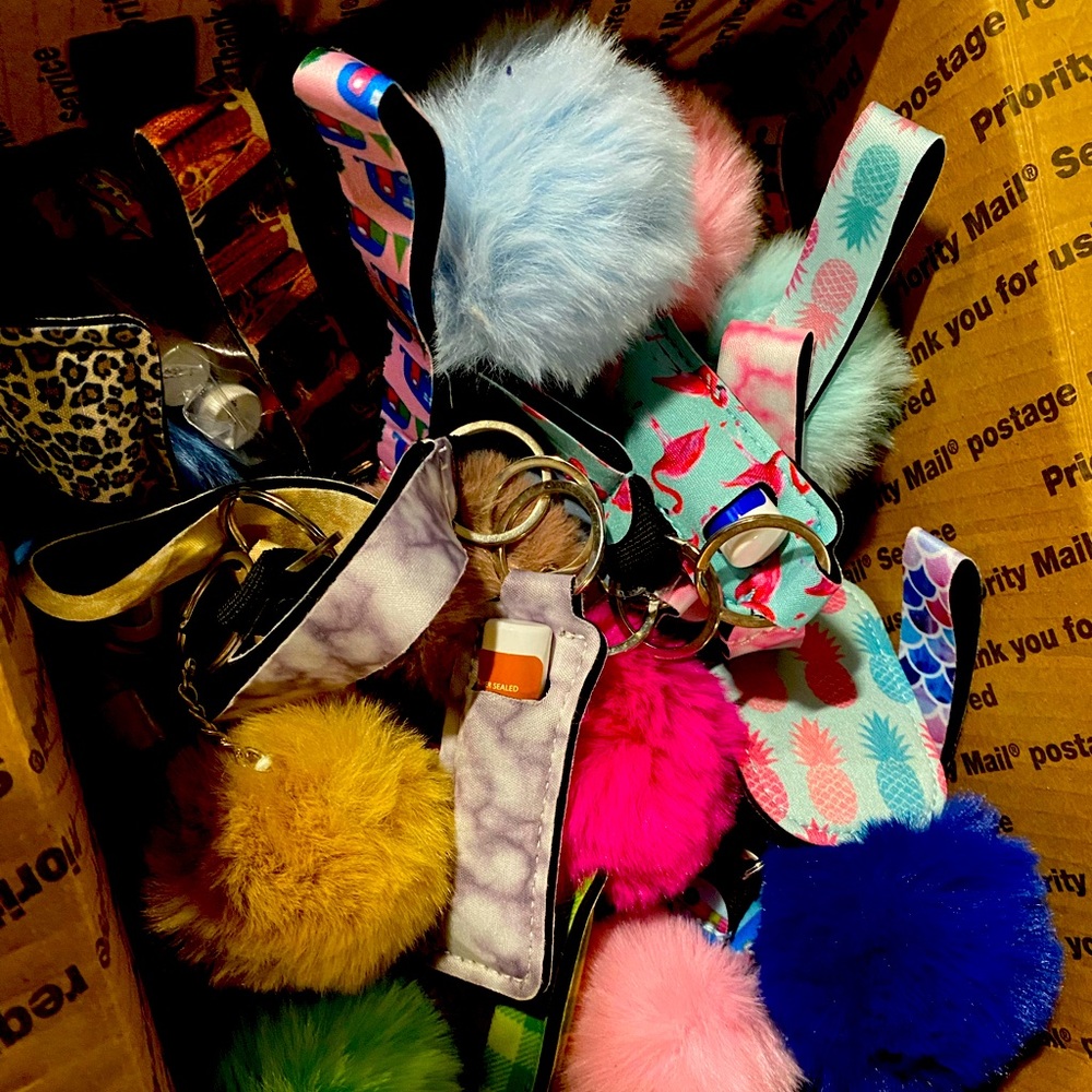 MYSTERY BUY KEYCHAINS!